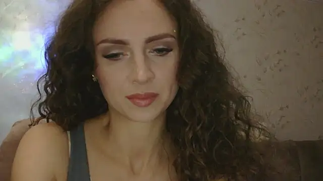 Amber Carrol online show from November 2025 05:17:02 PM