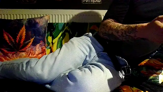 Flash0910 online show from October 2025 12:30:02 AM