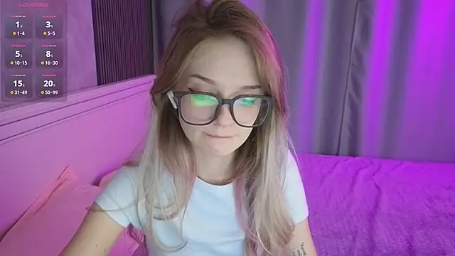 Snapshot of vialeta_baby chatting on September 2025 10:21:01 PM vialeta baby online show from September 2025 10:21:01 PM