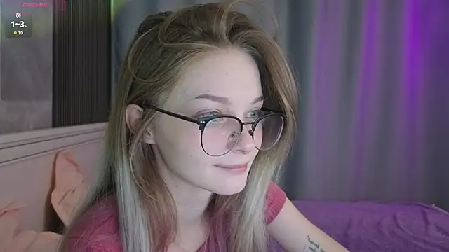 Snapshot of vialeta_baby chatting on September 2025 11:50:01 PM vialeta baby online show from September 2025 11:50:01 PM