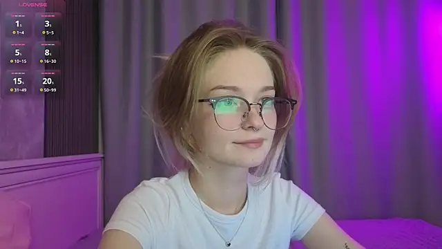 Snapshot of vialeta_baby chatting on October 2025 11:14:01 PM vialeta baby online show from October 2025 11:14:01 PM