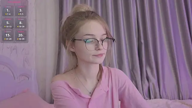 Snapshot of vialeta_baby chatting on October 2025 10:43:02 PM vialeta baby online show from October 2025 10:43:02 PM
