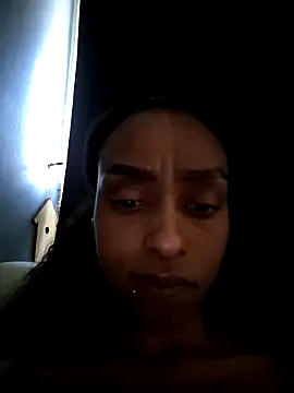 Snapshot of Hazel_Dollxx chatting on May 2026 05:01:02 AM Hazel Dollxx online show from May 2026 05:01:02 AM