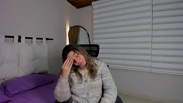 Rachell criss online show from December 2025 03:48:01 AM