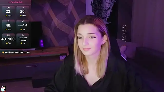 Snapshot of Sandy_Belle chatting on September 2025 06:52:02 PM Sandy Belle online show from September 2025 06:52:02 PM