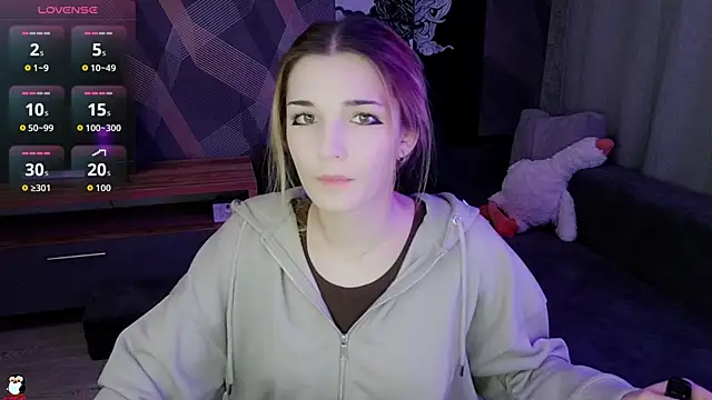 Snapshot of Sandy_Belle chatting on October 2025 03:57:02 PM Sandy Belle online show from October 2025 03:57:02 PM