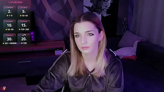 Snapshot of Sandy_Belle chatting on October 2025 05:02:02 PM Sandy Belle online show from October 2025 05:02:02 PM