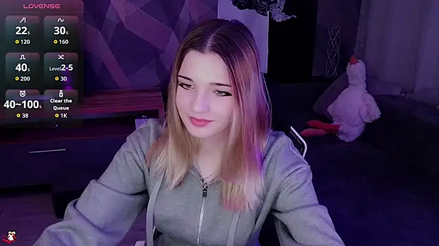 Snapshot of Sandy_Belle chatting on November 2025 04:51:02 PM Sandy Belle online show from November 2025 04:51:02 PM