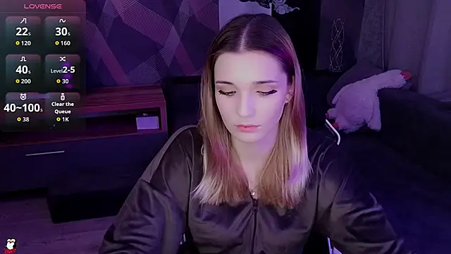 Snapshot of Sandy_Belle chatting on November 2025 08:29:01 PM Sandy Belle online show from November 2025 08:29:01 PM