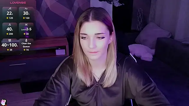 Snapshot of Sandy_Belle chatting on November 2025 07:46:02 PM Sandy Belle online show from November 2025 07:46:02 PM