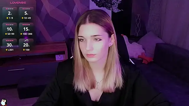 Snapshot of Sandy_Belle chatting on November 2025 09:13:02 PM Sandy Belle online show from November 2025 09:13:02 PM