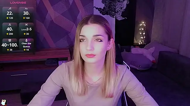 Snapshot of Sandy_Belle chatting on November 2025 10:45:02 PM Sandy Belle online show from November 2025 10:45:02 PM