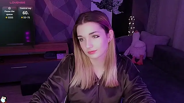 Snapshot of Sandy_Belle chatting on November 2025 05:16:01 PM Sandy Belle online show from November 2025 05:16:01 PM