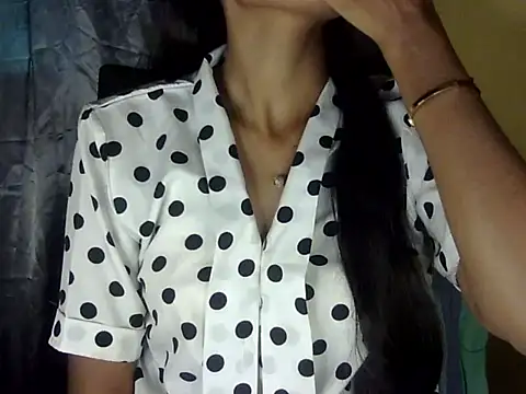 zara Khan0 online show from November 2025 02:15:02 AM