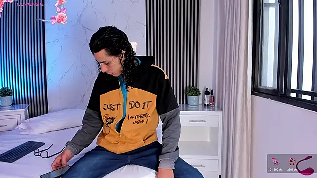 JackAndRosse  online show from November 2025 01:10:01 PM