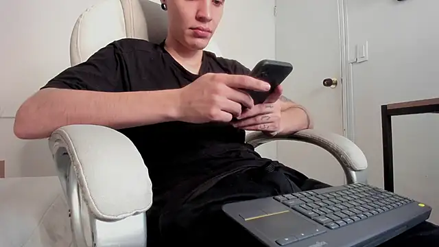 dark sun302 online show from September 2025 09:38:01 PM