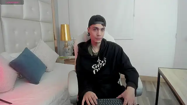 dark sun302 online show from December 2025 12:15:02 AM