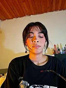 Snapshot of dolliette24 chatting on July 2026 04:04:02 AM dolliette24 online show from July 2026 04:04:02 AM