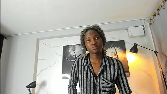 Evaa 18 online show from November 2025 05:59:01 PM