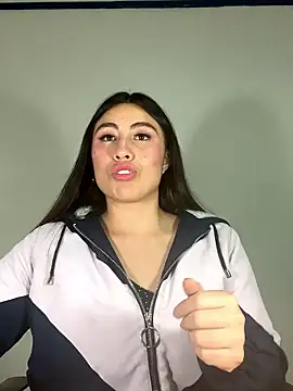 LunaBloom 77 online show from December 2025 07:31:01 PM