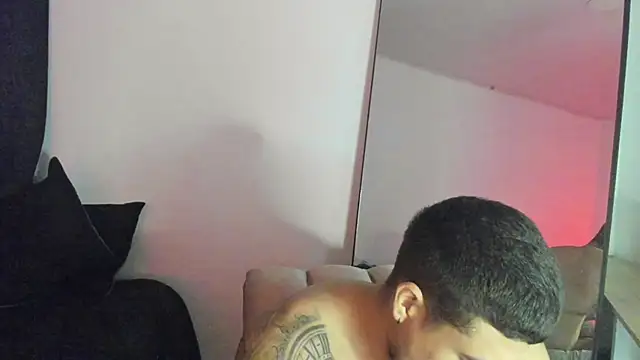 ThiagoLugo online show from October 2025 07:42:01 AM