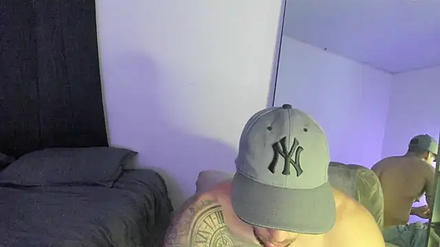 ThiagoLugo online show from November 2025 10:14:01 PM