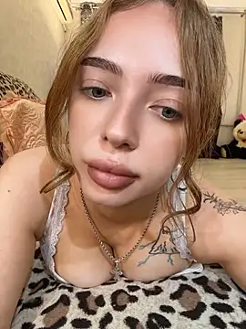 Snapshot of Hannah_xBaby chatting on June 2026 01:24:02 PM Hannah xBaby online show from June 2026 01:24:02 PM