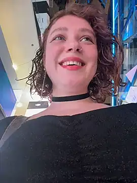 lucy-joy online show from November 2025 10:15:02 AM