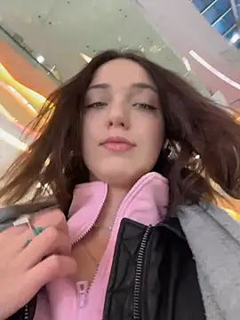 DollyTall online show from January 2026 07:11:02 AM