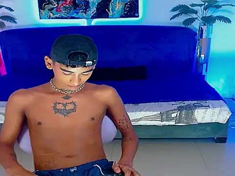 Snapshot of gabo_hotboy chatting on May 2026 07:25:02 AM gabo hotboy online show from May 2026 07:25:02 AM