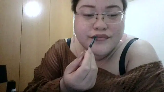 Snapshot of GoddessMocha chatting on November 2025 08:24:02 PM GoddessMocha online show from November 2025 08:24:02 PM