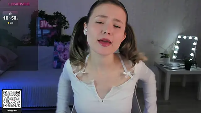 ArleneThomas online show from December 2025 02:02:02 PM