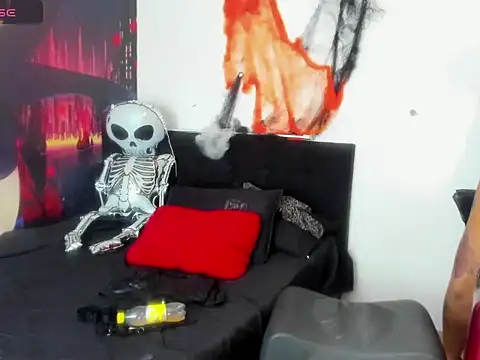 Snapshot of MANELYK_S7 chatting on October 2025 12:13:01 AM MANELYK S7 online show from October 2025 12:13:01 AM