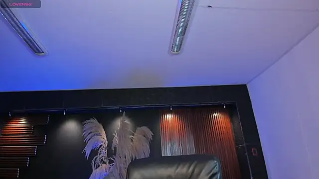 AidaJones online show from September 2025 12:49:01 PM