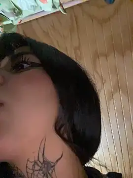 kiittyselenita online show from April 2026 03:07:02 AM