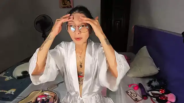 Anais lux online show from March 2026 11:53:02 PM