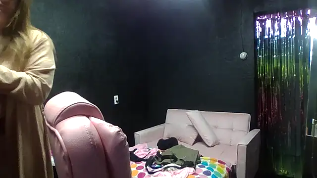 bigb00tycass online show from November 2025 05:46:02 PM