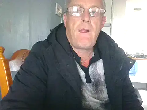 Snapshot of hefin18 chatting on February 2025 11:54:01 AM hefin18 online show from February 2025 11:54:01 AM