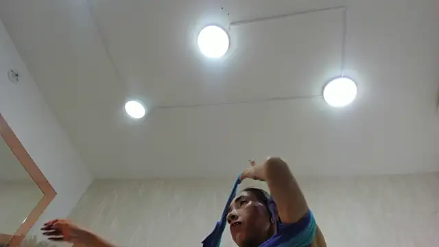 crystal sm online show from April 2026 03:02:01 AM