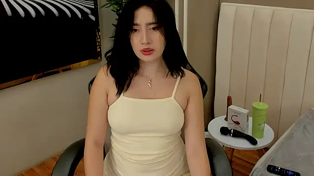 Snapshot of Skyyle_ chatting on June 2026 01:12:02 PM Skyyle online show from June 2026 01:12:02 PM