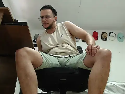 cloudsxxx online show from January 2026 01:48:02 PM