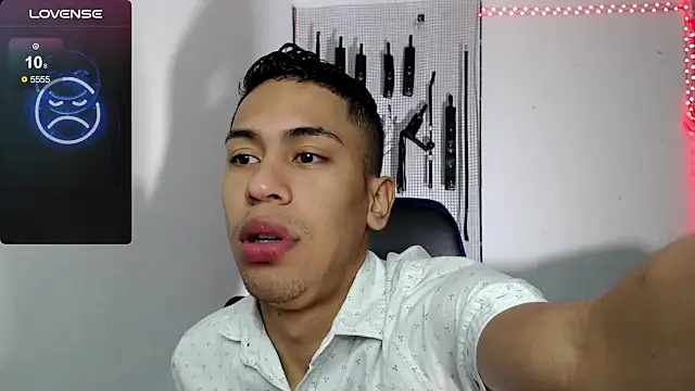 dylan apol0 online show from September 2025 03:01:01 AM