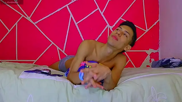 dylan apol0 online show from February 2026 05:39:01 AM