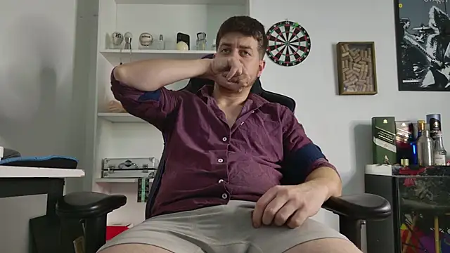 aaron nvk online show from February 2026 02:18:01 AM