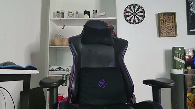 aaron nvk online show from March 2026 03:45:02 AM