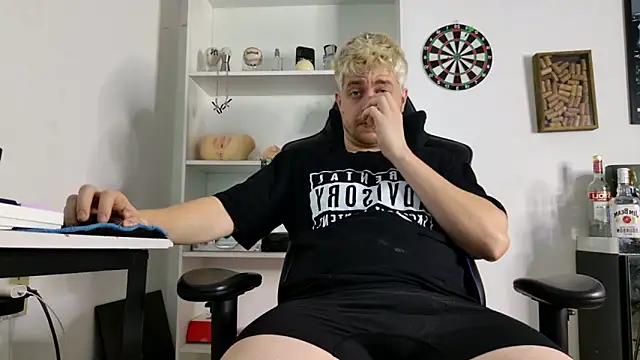 aaron nvk online show from April 2026 08:47:01 PM