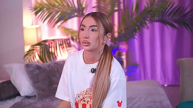 ZennySings online show from December 2025 12:34:02 PM