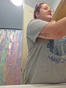 nuttiebuddy1 online show from September 2025 03:08:02 AM