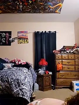 nuttiebuddy1 online show from November 2025 04:12:02 AM