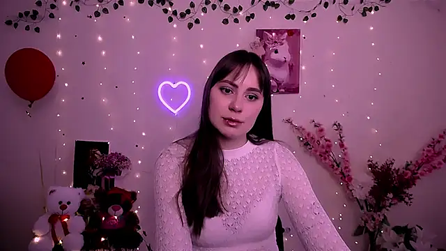 Amanda Bright  online show from April 2026 11:27:01 AM